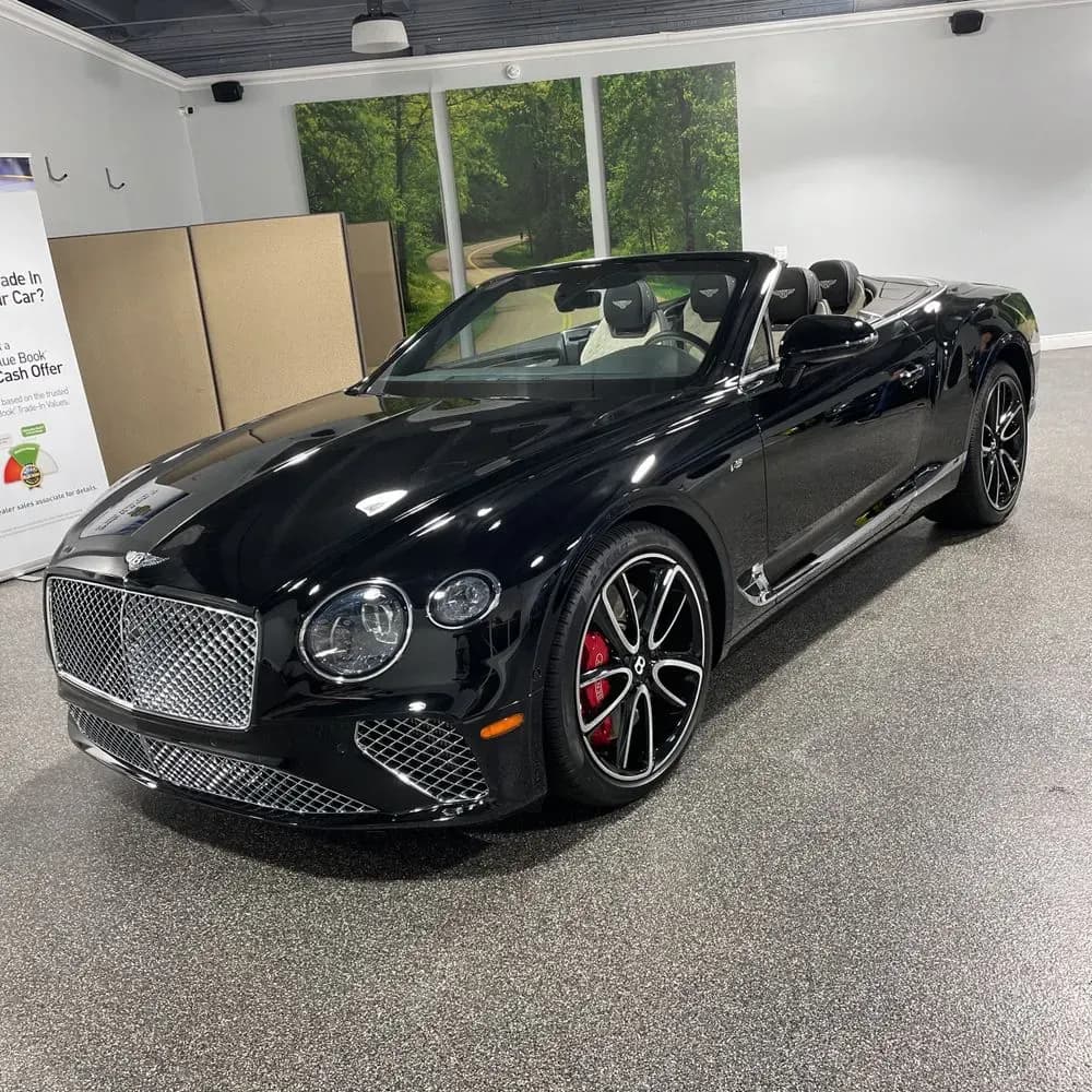 2022 Bentley Continental GT V8 photo 1