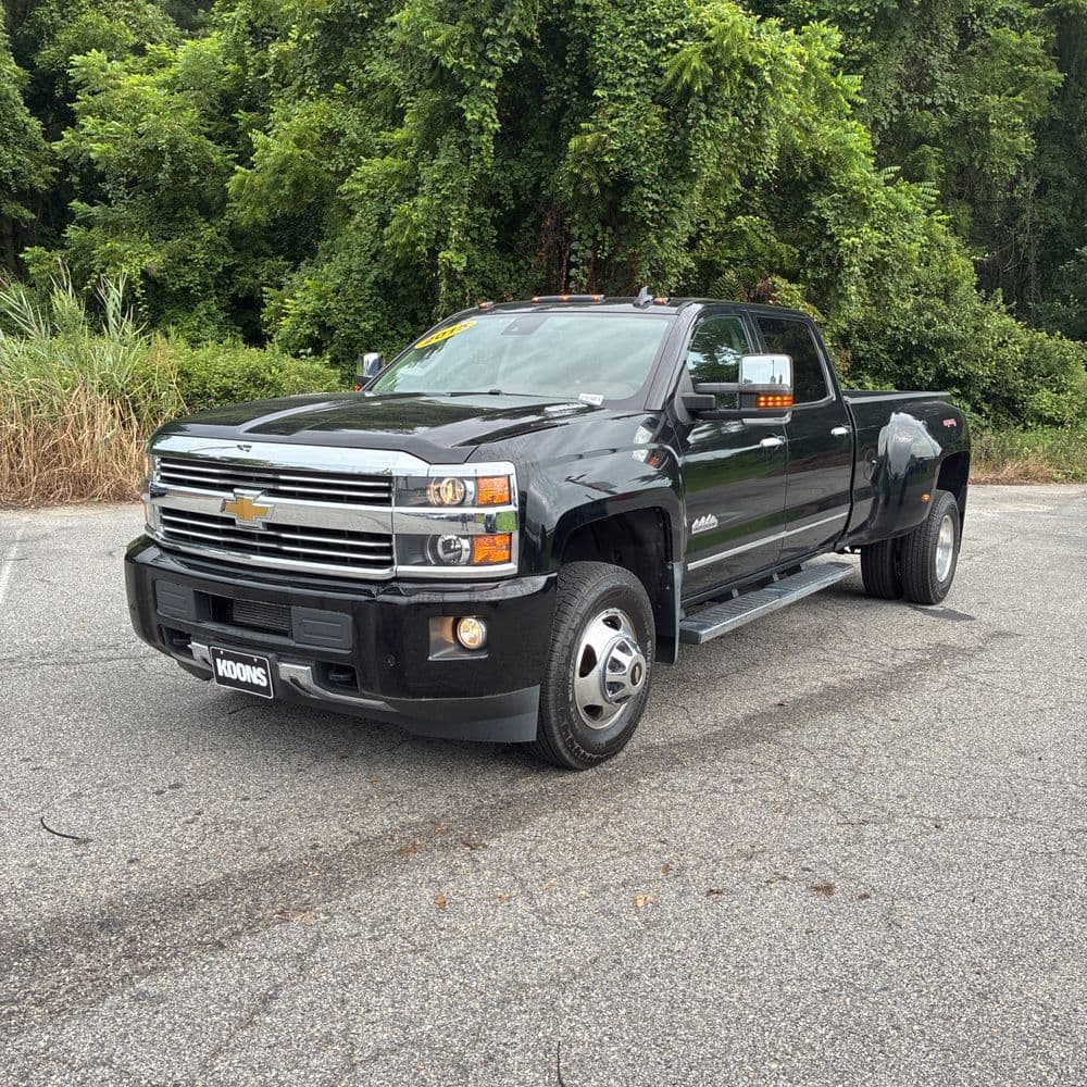 2015 Chevrolet Silverado 3500HD High Country photo 1