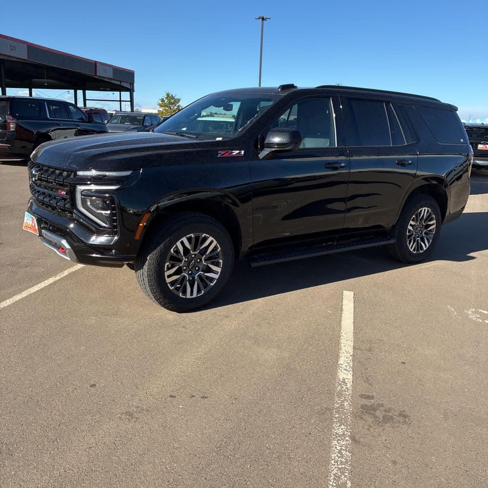 2025 Chevrolet Tahoe Z71 photo 1